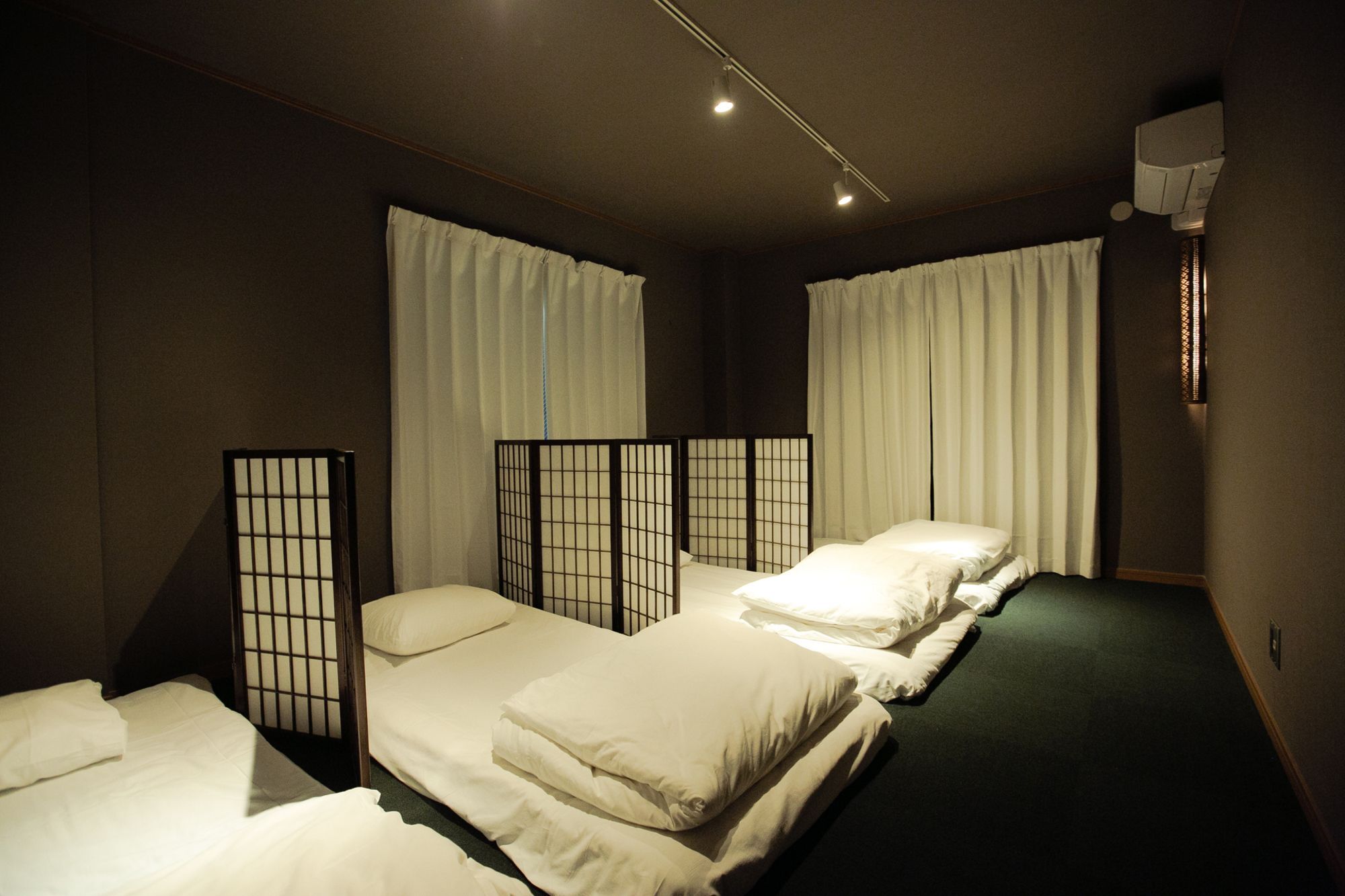 ホステル二木 Hostel Futagi ゲストハウス Фукуока Экстерьер фото